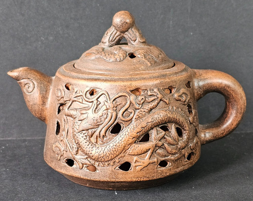 Chinese yixing clay teapot and - yixing,