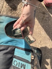 Black And Blue 5’9 200g