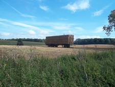 Photo A3 Trailer of Straw