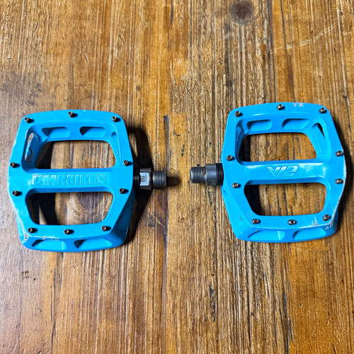 Dmr v12 mtb - bike, pedals
