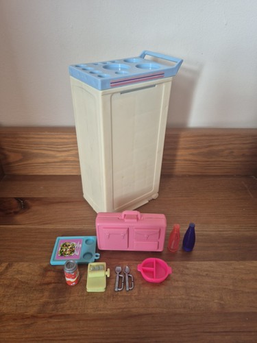 Vintage barbie aeroplane - barbie, train