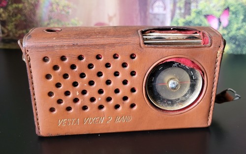 1965 vesta vixen tr121 radio - 1965,