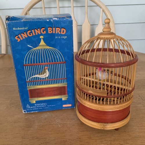 Vintage wind mechanical - wind-up,