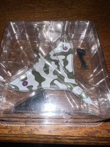 Avro vulcan die cast - die, new