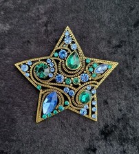 Star Brooch Vintage Inspired Gold Tone Celestial Space Green & Blue Jewellery 