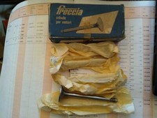 SET OF ENGINE EXHAUST VALVES -