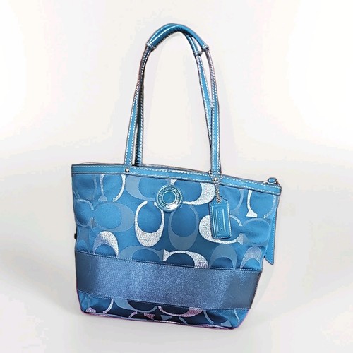 Coach 20429 signature - signature, 3