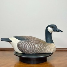 Vintage 1987 Wooden Carved