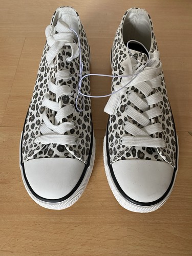 Brand new leopard - brand,