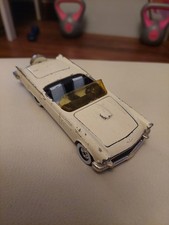 Corgi 1957 Ford Thunderbird Die Cast Model. Pre Owned Read Descriptions Above.