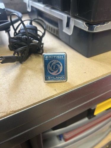 British leyland car badge - leyland,