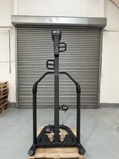 **12 MONTH WARRANTY** Box Step