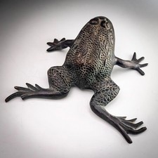Bronze toad sculpture - toad,