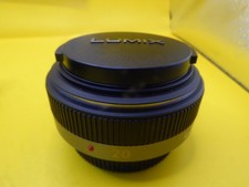 MINT  Lumix G 20mm F1.7 RARE Silver Pancake lens M4/3 Mount = caps + pouch