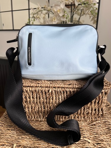 Mandarina duck hunter - mandarina,