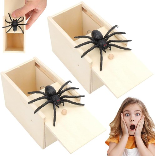Spider scare box prank - spider,
