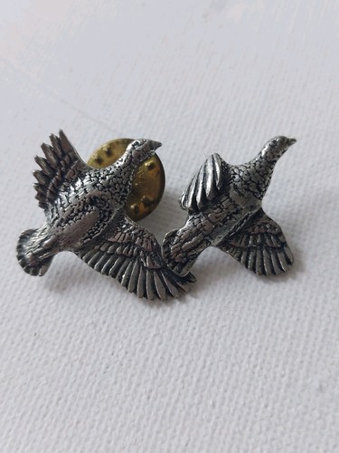 Pewter pheasants flight pin - pheasants,