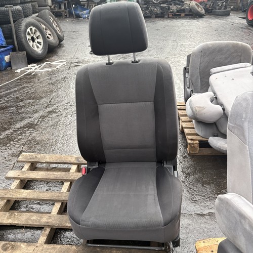 Front left seat - front, mitsubishi