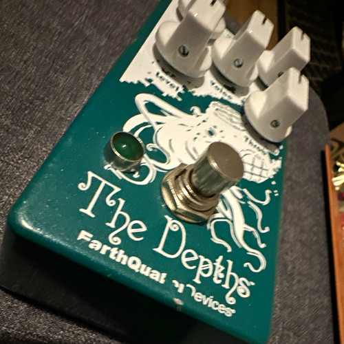 Earthquaker devices the - earthquaker, depths