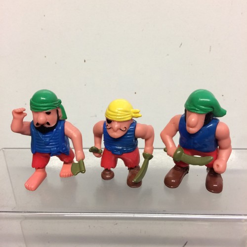 Small pirate plastic toy - 3,
