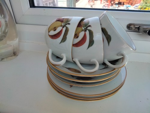 Royal worcester evesham 3 - worcester,