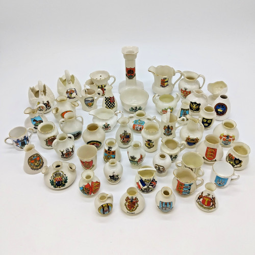 Bundle crested ware china - x,