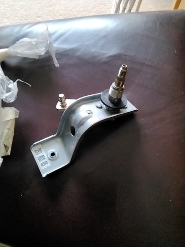 Wiper arm spindle 25388305 - wiper,