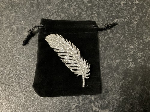 Silver tone feather brooch - silver,