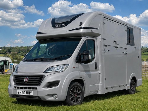Brand new mane horsebox - brand,