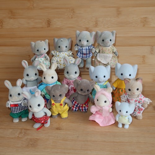 Sylvanian families figure - sylvanian,