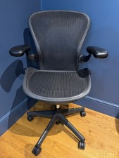 Herman Miller Aeron  Size B