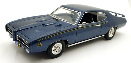 Motor max scale diecast - motor,