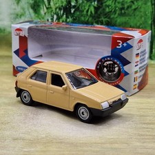 Skoda Favorit Diecast Model