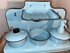 VTG Style Enamelware Bathroom