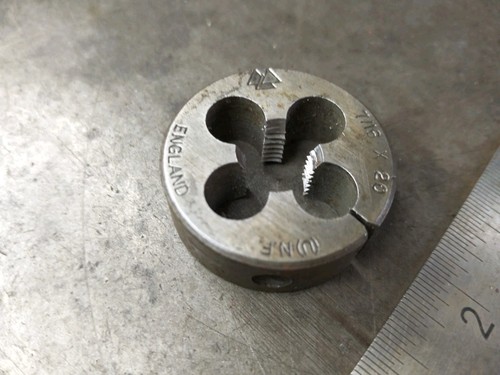 Unf split die 1 5 - , 1"5/16