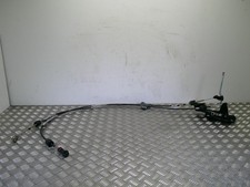 FORD FOCUS ZETEC GEARSTICK AND