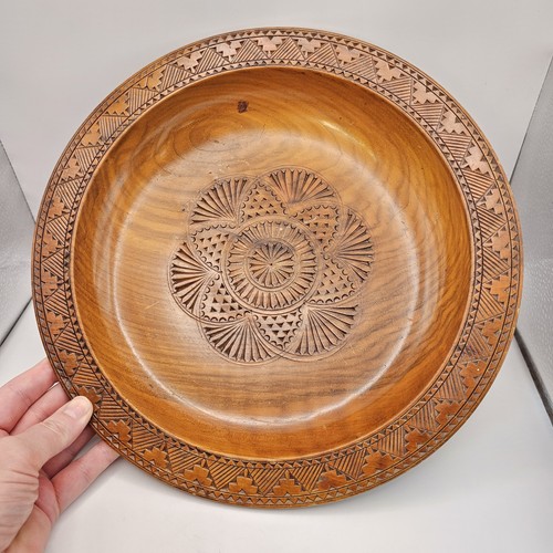 Decorative wooden fruit bowl - decorative,
