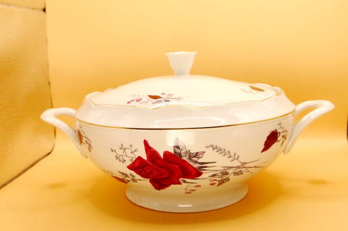Red rose soup tureen with - rose,