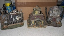 The Munsters Hawthorne village x 3 models  halloween display limited edition 