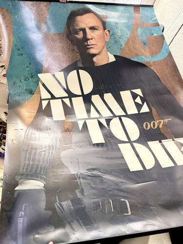 James bond time die - james,
