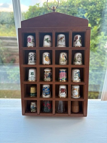 Vintage thimble display - display, 20