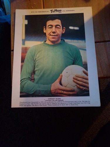 Typhoo tea football card - tea,