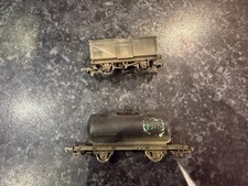 2 OO Wagons : 16 Ton Steel