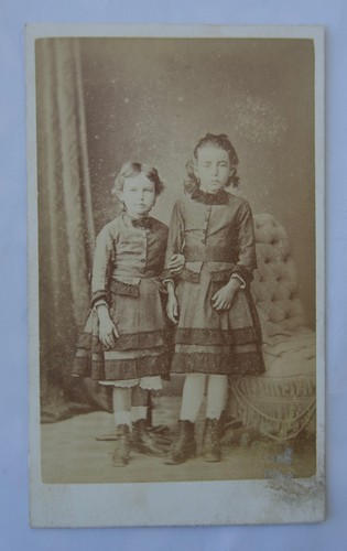 Cdv two 19th century girls - cdv,