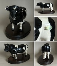 Beswick Friesian Cow Bull CH
