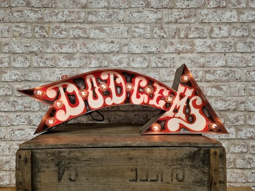 Light bulb marquee - up,