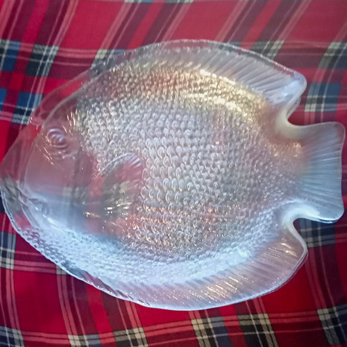 Clear glass fish shaped - clear,