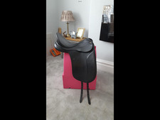 17inch Black Bates Caprilli Dressage Saddle With Cair  Black Adjustable Gullet