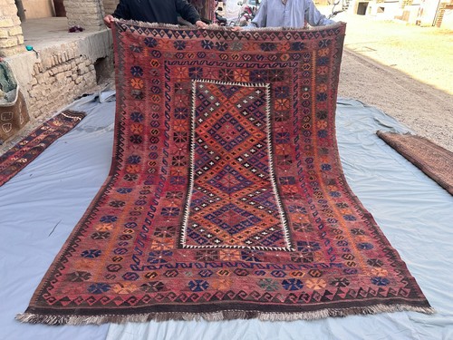 Large turkish kilim rug - 7x9, ft