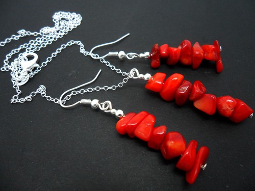 Pretty red coral chips - pretty,